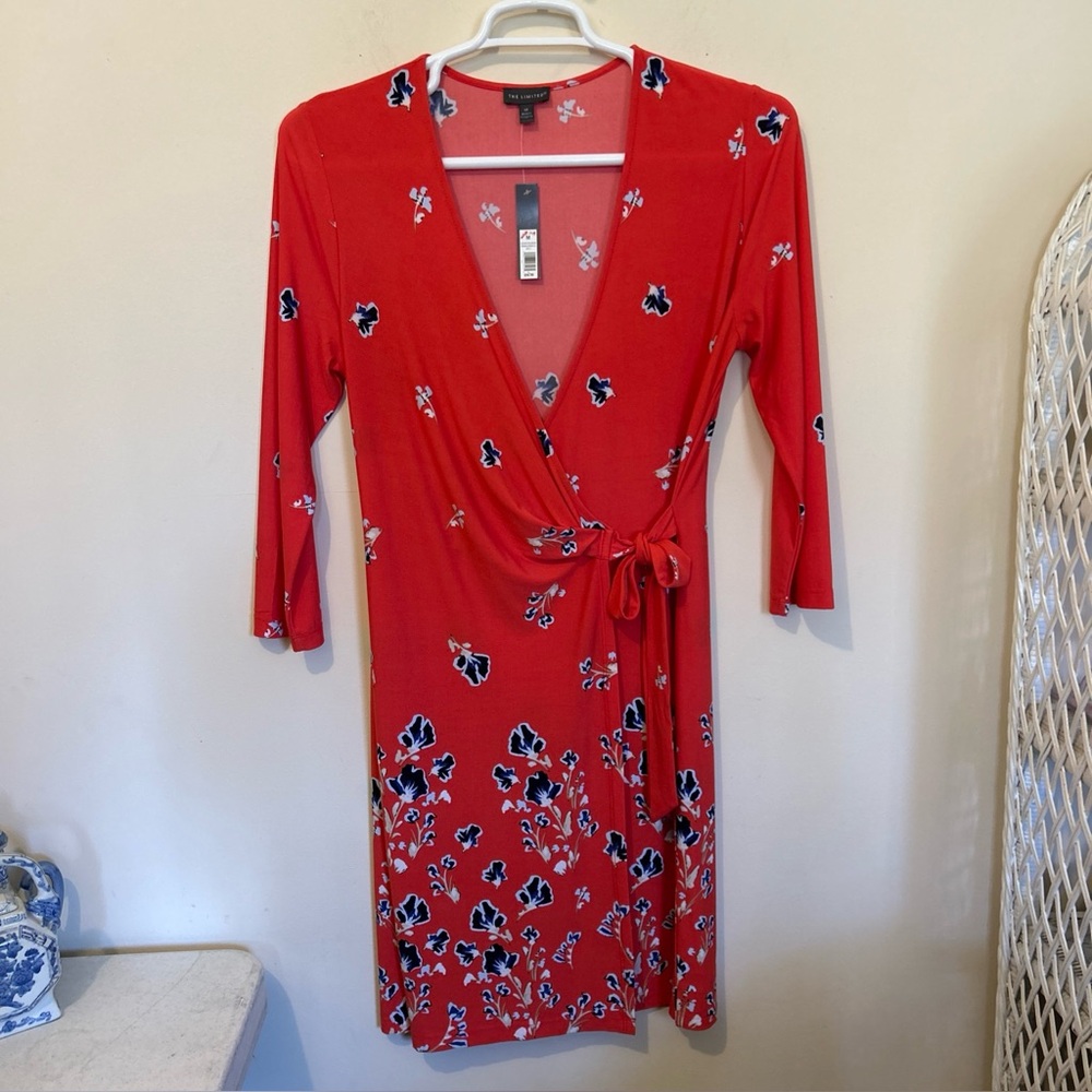 NWT The Limited Wrap Dress Women’s Medium Red W/Blue & White Florals Long Sleeve